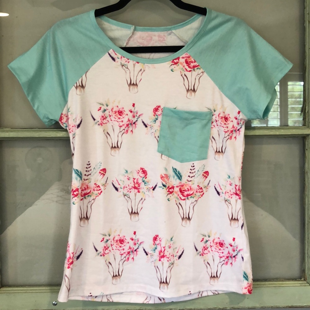 Brand new skull top